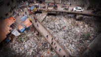 Doğayı tahribatın etkisi: Çöp şehir Dakka!