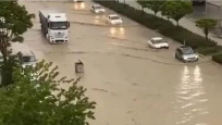 Ankara'da sağanak yağış yolları göle çevirdi