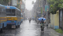 Hindistan ve Bangladeş'te aşırı yağışlar 57 can aldı