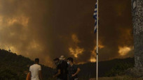 Yunanistan'da çok sayıda noktada orman yangını