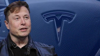  Musk, Tesla hisselerini satmaya devam ediyor