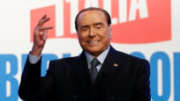 Berlusconi'den adaylık sinyali