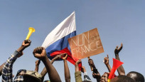 Burkina Faso'da Fransa karşıtı gösteri: Rusya bayrakları açıldı