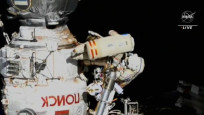 Rus kozmonotun uzay yürüyüşü yarıda kaldı