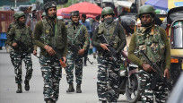 Hint polisi, Cammu Keşmir'de onlarca Şii'yi gözaltına aldı