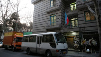 Azerbaycan'ın Tahran Büyükelçiliğinin personeli tahliye edildi