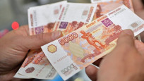 Rusya’da dolaşımdaki nakit para hacminde rekor düşüş