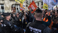 Paris'te halk sokağa indi: 113 kişi gözaltında