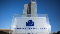 ECB, ekonomik risklere karşı uyardı