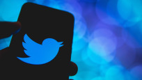 Twitter'da skandal! Bilgileri internete düştü