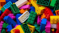 Lego sürdürülebilirlik için doğru materyali bulamadı