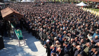 Bakan Bolat'ın babasının cenazesi toprağa verildi