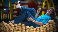 Yediği hamburger sayısı 34 bini geçti!