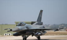 Yapay zeka F-16 uçurdu, pilotlu uçakla it dalaşına katıldı