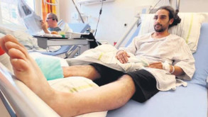 Türk futbolcunun yanlış bacağını ameliyat ettiler