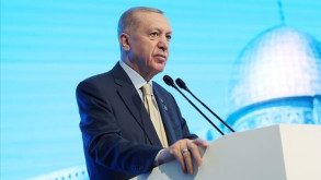 Erdoğan: Kimse bizi tehdit edemez, parmak sallayamaz