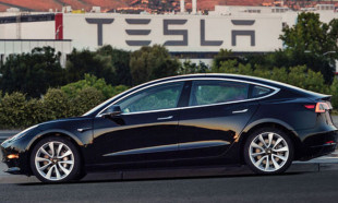Tesla Model 3 yollara çıktı
