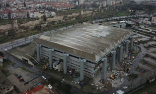 Abdi İpekçi Spor Salonu’nun yıkımına başlandı