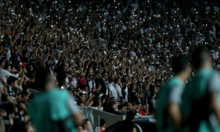 2,1 milyon kişi stadyumlarda maç izledi