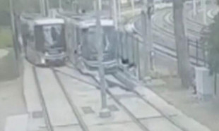 İzmit’te tramvaylar çarpıştı; kaza kamerada