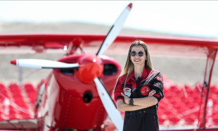 İlk kadın akrobasi pilotu Şener, 2023'te Türkiye'yi yurt dışında temsil edecek