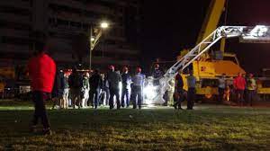 Tarkan'ın İzmir sahnesi çöktü: 1 kişi yaralandı