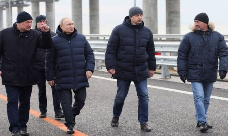 Putin'in giydiği mont tepki çekti