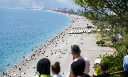 Antalya'da turist sayısında yeni rekor beklentisi