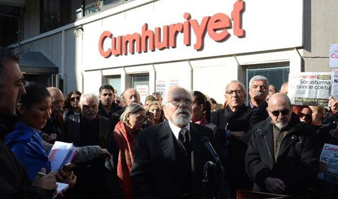 Cumhuriyet Gazetesi soruşturmasında 9 kişi tutuklandı