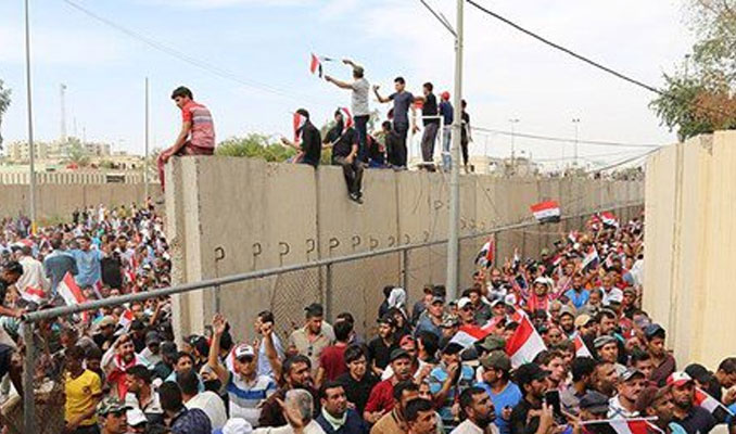Irak'ta Parlamento baskını!