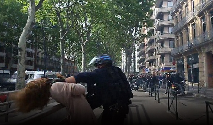 Fransız polisinden sert müdahale