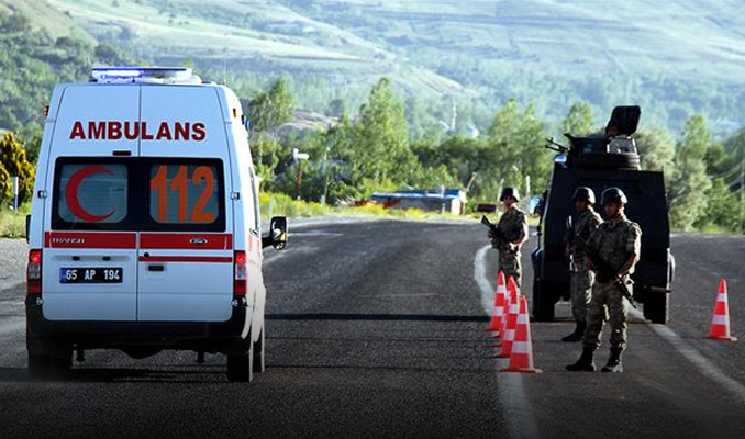 Van'da polis aracına saldırı: 6 polis yaralı