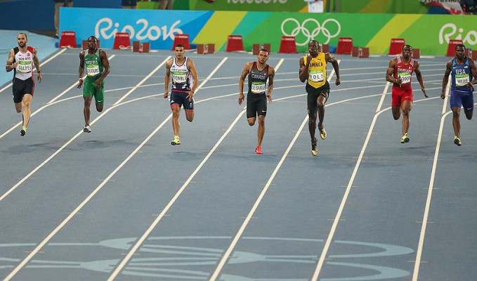 Milli sporcumuz Guliyev 200 metrede finale yükseldi
