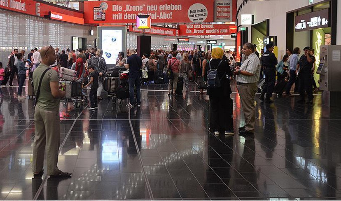 Viyana Havaalanı'nda 49 Türk'e Schengen işkencesi