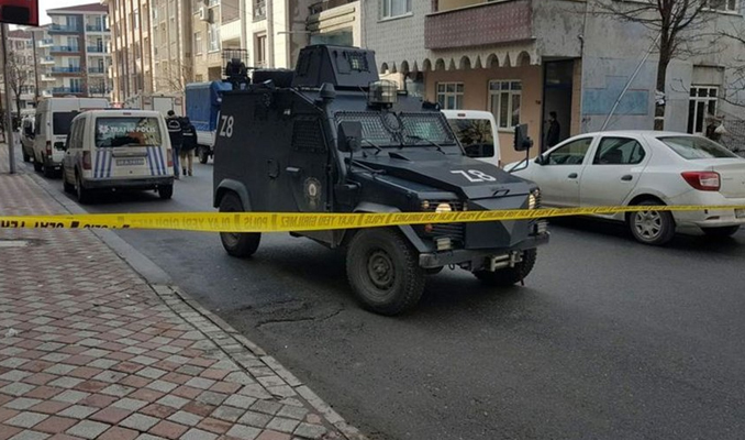 İstanbul Esenyurt'ta polise silahlı saldırı