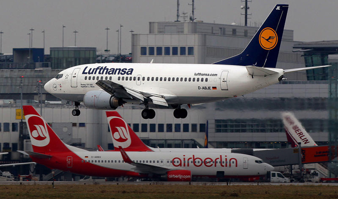 Lufthansa Air Berlin'in büyük bölümünü satın alıyor