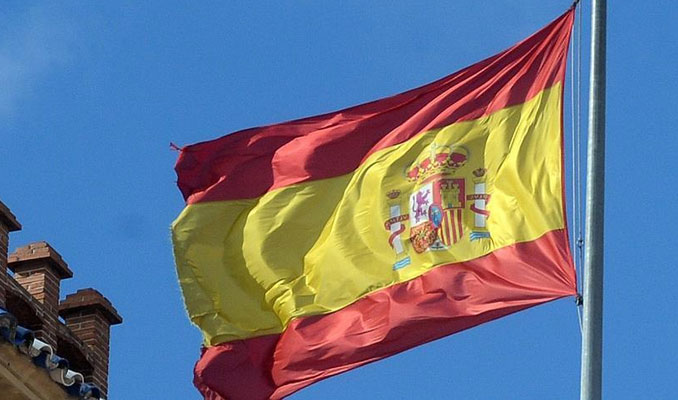 İspanya, Katalonya hükümetini feshetti