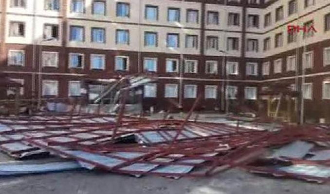 2000 öğrencinin kaldığı yurdun çatısı çöktü!