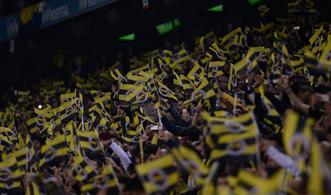 Fenerbahçe taraftarından 'istifa' protestosu