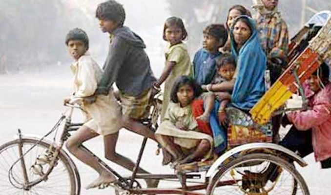 Hindistan'da zengin fakir uçurumu korkutuyor