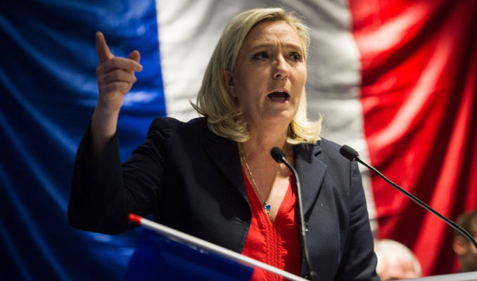Le Pen 'Frexit'e hazırlanıyor