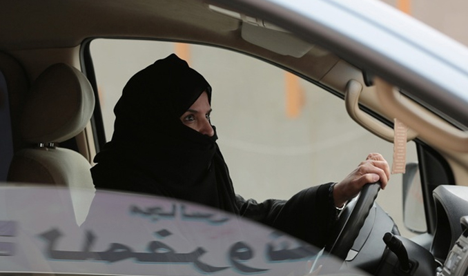 Arabistan'da o yasağı delen kadın hayat kurtardı