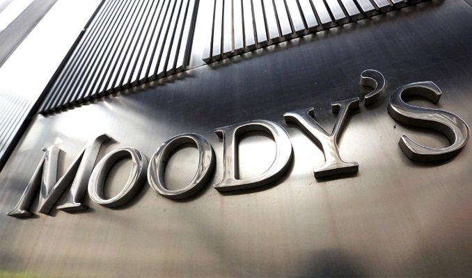 Moody's Hong Kong'un notunu düşürdü ve uyardı: Çin ile...