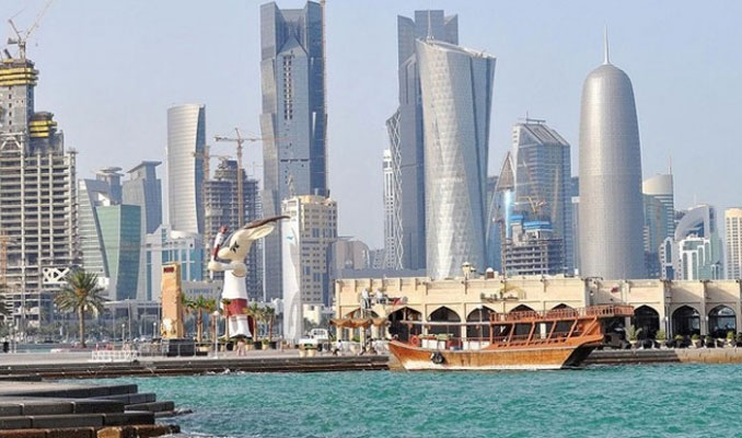 Moody's Katar'ın notunu kırdı