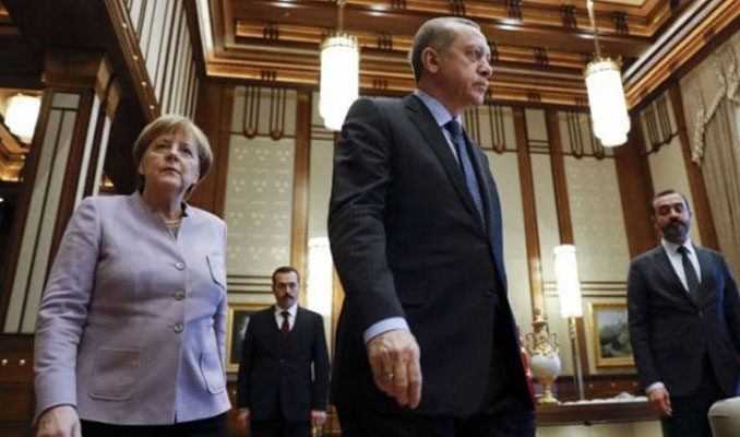 Merkel: Türkiye masada olmalı