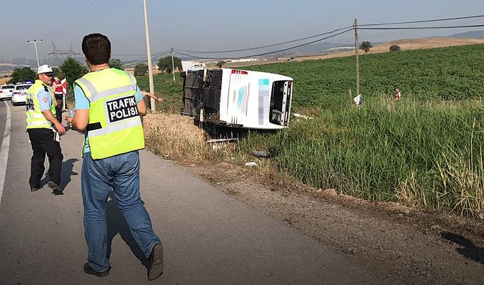 Balıkesir'de yolcu otobüsü kaza yaptı: 1 ölü