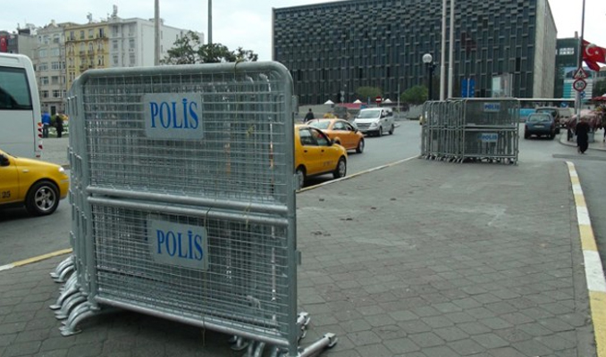 Taksim'de polisten yoğun güvenlik önlemi