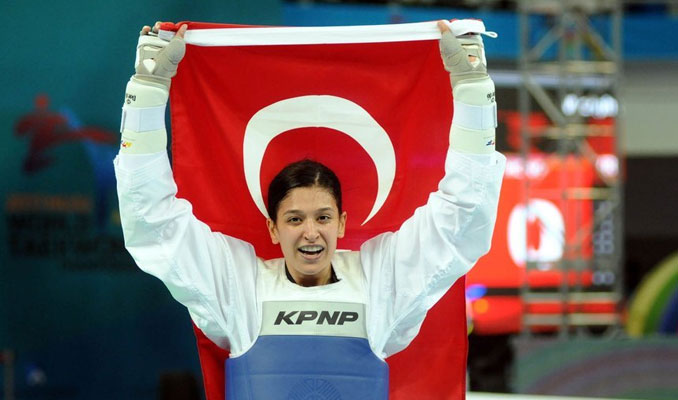 Nur Tatar, Dünya Tekvando Şampiyonu oldu