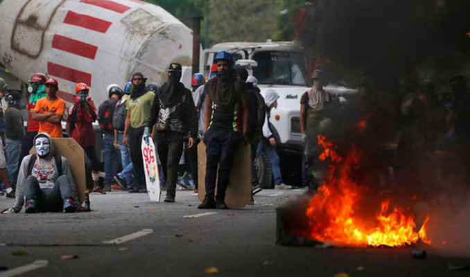 Venezuela'da muhalif belediye başkanına hapis yolu