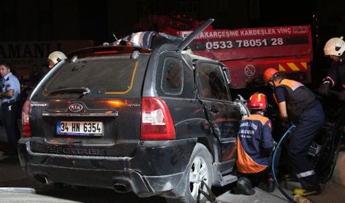 Ataşehir'de sabaha karşı feci kaza: 2 ölü